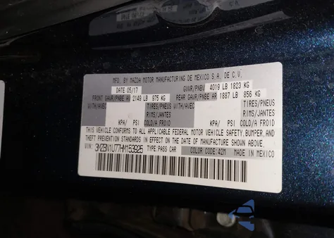 2017 Mazda Mazda3 Sport из США, поврежденный, VIN 3MZBN1U77HM153925